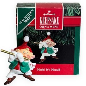 Vintage 1991 Hallmark Hark, It's Herald #3
1991 HALLMARK KEEPSAKE ORNAMENT
